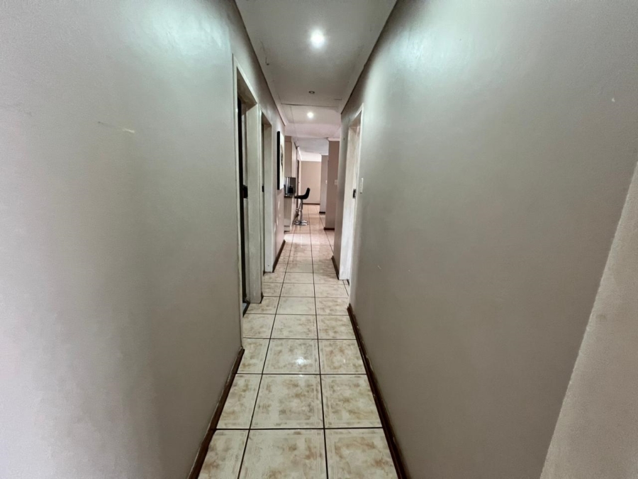 3 Bedroom Property for Sale in Lourierpark Free State